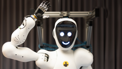Robot eve