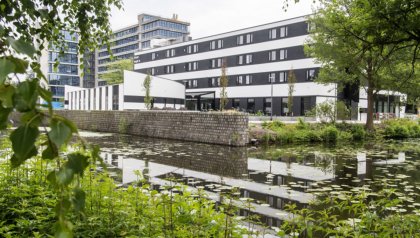 Universiteit Twente maakt afspraken voor verdere vermindering energieverbruik gebouwen