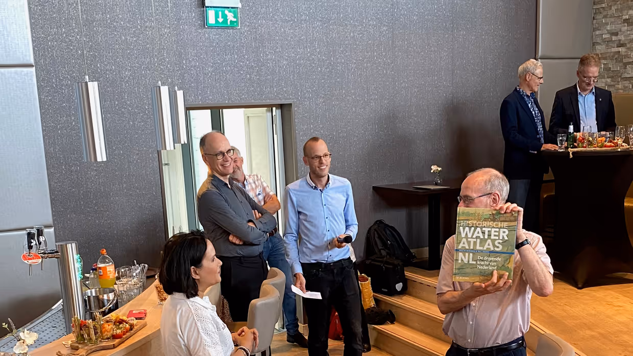 prof. van der Vegt showing the present