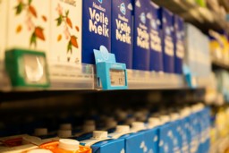 ingezoomd beeld van een supermarktschap