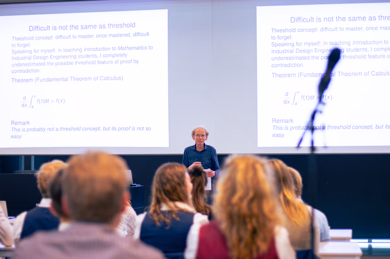 Hans Zwart interrupting the lecture