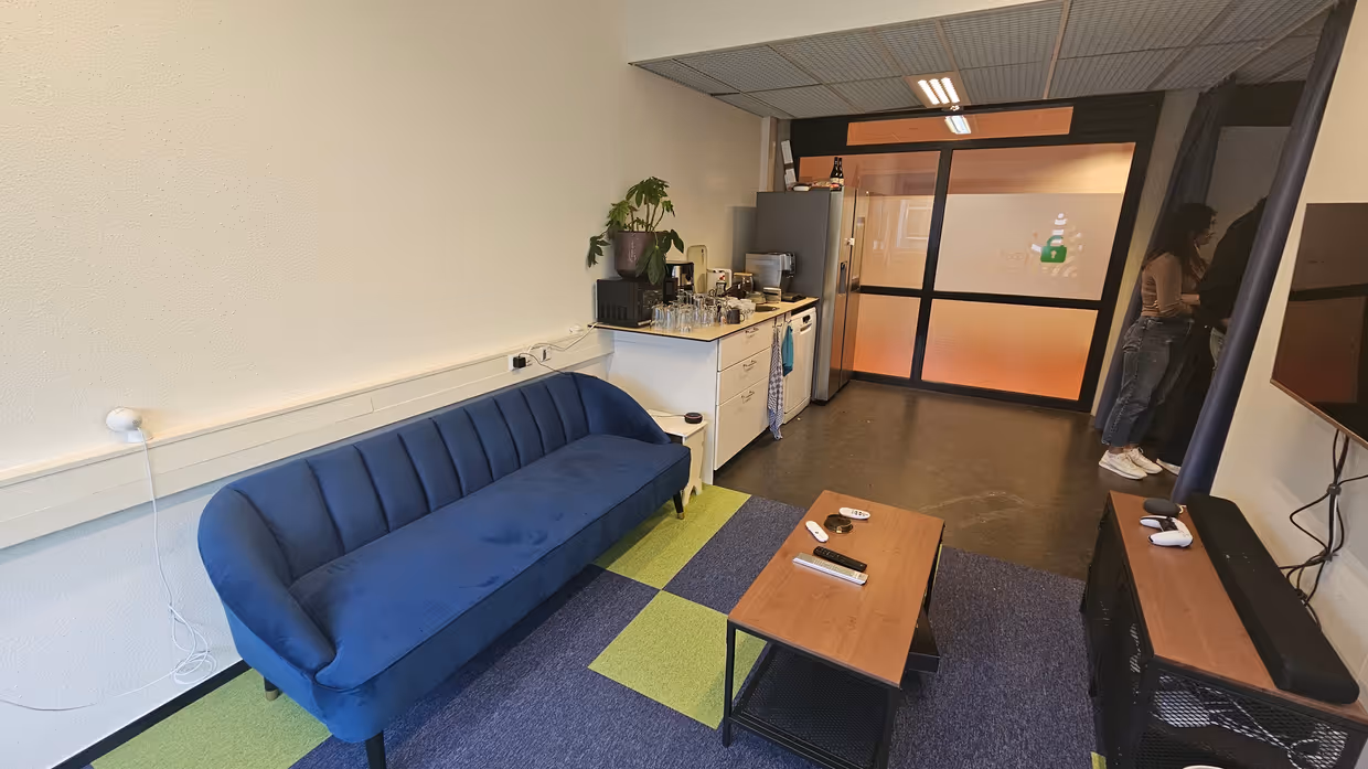 Simulated studio apartment with 42 IoT devices