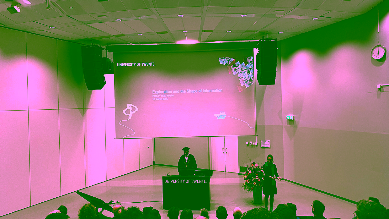 Dean EEMCS opening the ceremony