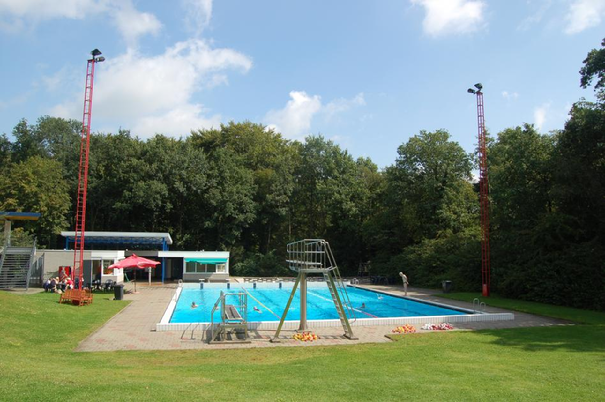 http://www.sport.utwente.nl/content/afbeeldingen/buitenbad.jpg
