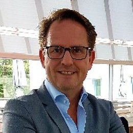 dr. Raymond Loohuis