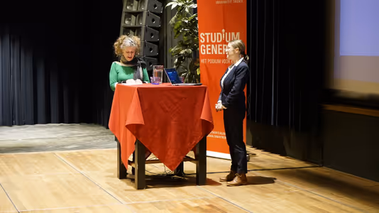 Political Solutions | Florence Metz en Hiska Bakker 14-11
