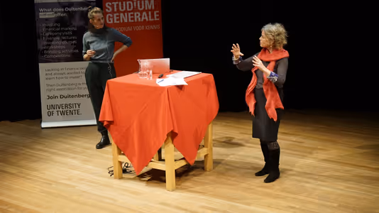Het waterwerk van ons geld - Carlijn Kingma 19-11