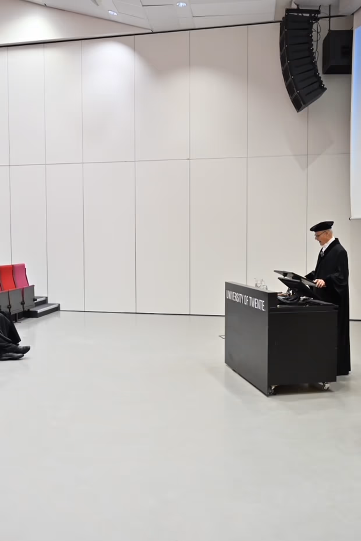 prof. Stephan van Gils presenting his farwell lecture