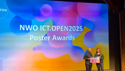 Leoni Winschermann receiving the  2nd prize poster award at ICT.OPEN 2025