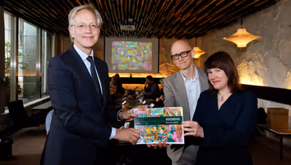 Presentatie van het NEWS rapport aan minister Robbert Dijkgraaf