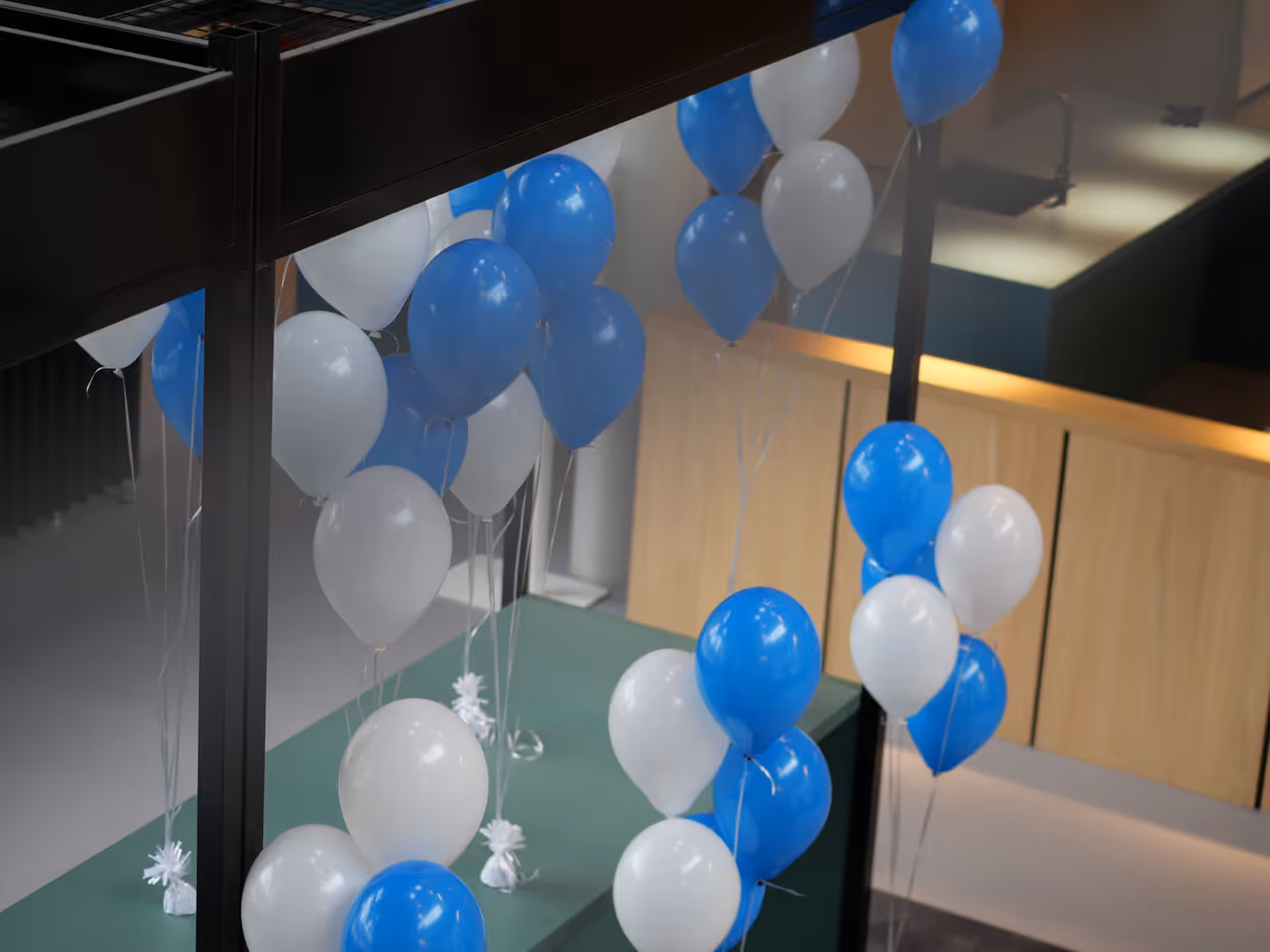 more balloons