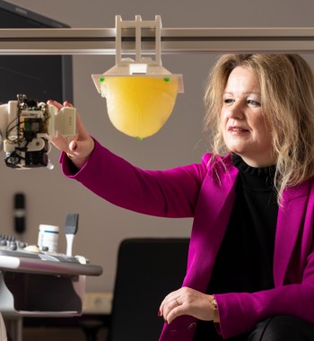 Françoise Siepel with robot