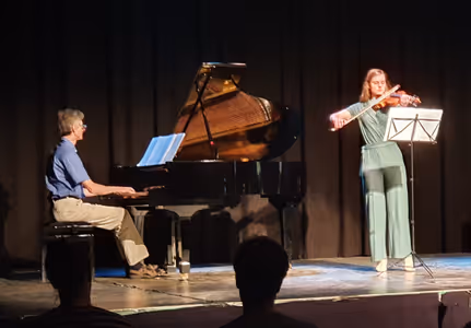 Maike de Jongh - violin, Gerard van Kempen - piano; Remebrances (from Schindler's List) - John Willians